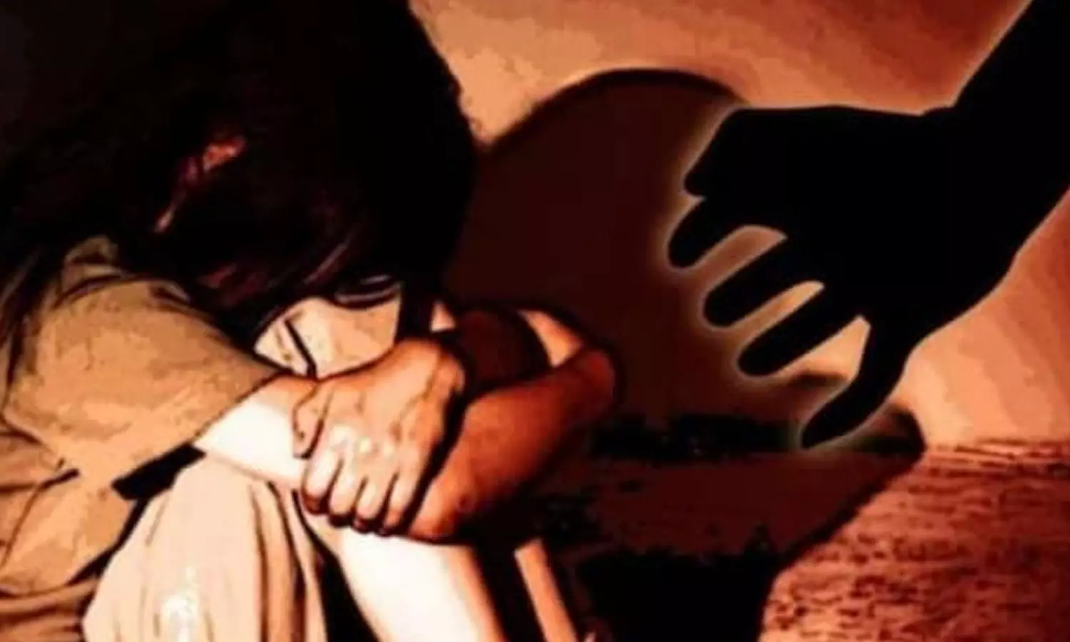 உத்தரபிரதேசத்தில் சிறுமியை பாலியல் வன்கொடுமை செய்தவரை சுட்டு பிடித்த பெண் சப்-இன்ஸ்பெக்டர்