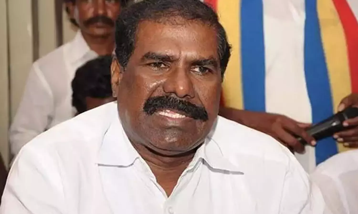 ராமதாசும் அன்புமணியும் இணைய வேண்டும் என்பது தான் பா.ம.க.வினரின் ஆசை - ஜி.கே.மணி ராமதாசும் அன்புமணியும் இணைய வேண்டும் என்பது தான் பா.ம.க.வினரின் ஆசை - ஜி.கே.மணி