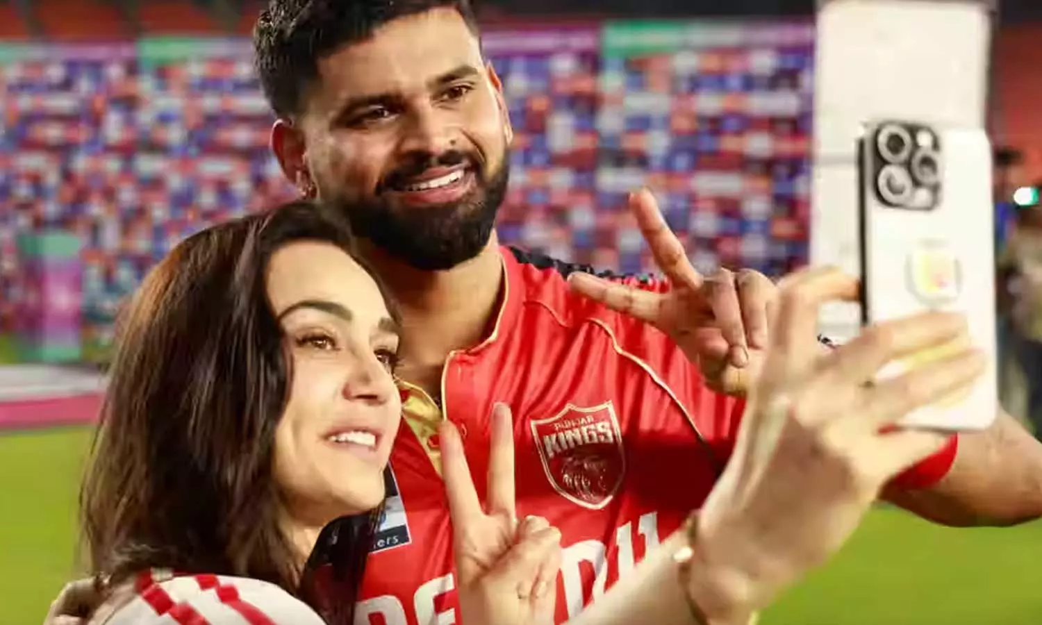 வெற்றிக்கு பின்பு ஸ்ரேயஸ் உடன் செல்பி எடுத்துக்கொண்ட பிரீத்தி ஜிந்தா