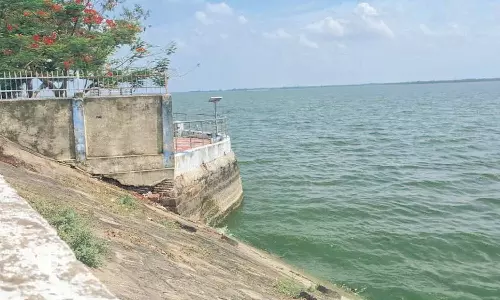 முழு கொள்ளளவை எட்டிய வீராணம் ஏரி- விவசாயிகள் மகிழ்ச்சி