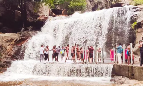 பஞ்சலிங்க அருவியில் குளிக்க அனுமதி - சுற்றுலாப் பயணிகள் மகிழ்ச்சி