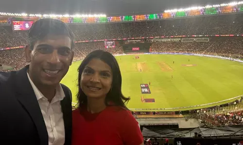 ஆர்.சி.பி. அணிக்கே எனது ஆதரவு: இறுதிப்போட்டியை கண்டுகளிக்கும் பிரிட்டன் முன்னாள் பிரதமர்