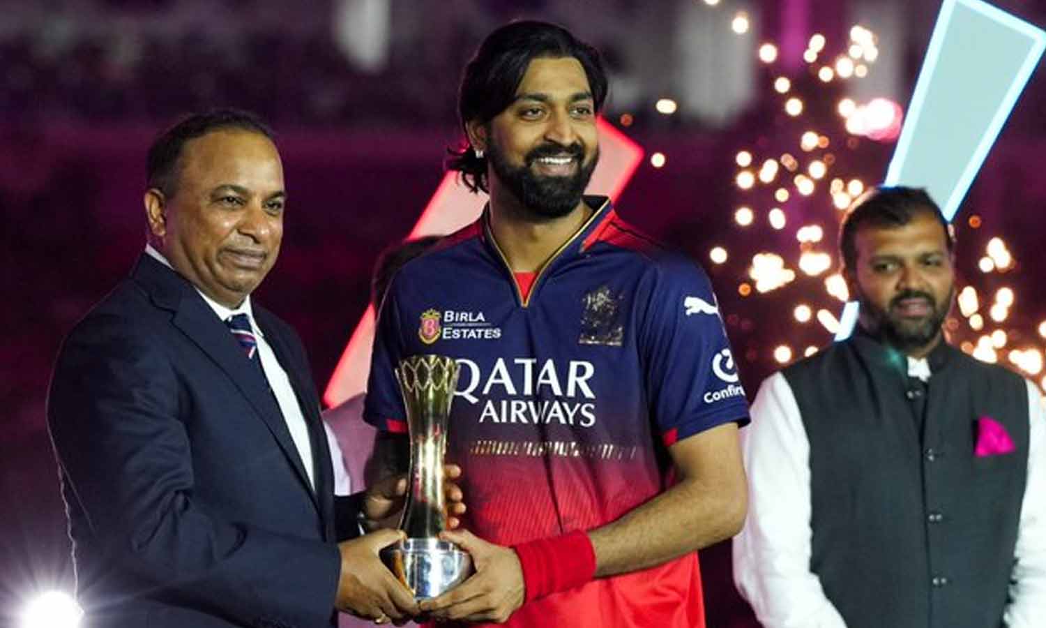 இறுதிப்போட்டியில் 2-வது முறை ஆட்ட நாயகன் விருது.. முதல் வீரராக குர்ணால் பாண்ட்யா சாதனை