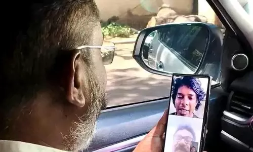 ராப் பாடகர் வேடனிடம் வீடியோ காலில் பேசிய திருமாவளவன்