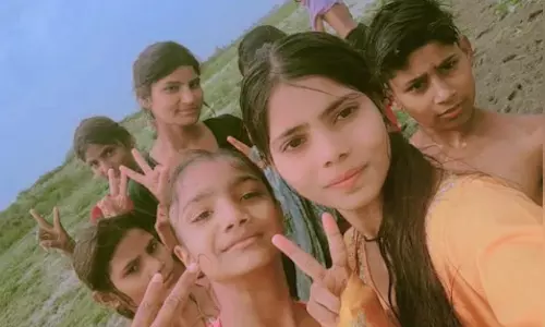 வீடியோ ரீல்ஸ் எடுக்க முயன்று ஆற்றில் மூழ்கி 6 சிறுமிகள் பரிதாப பலி