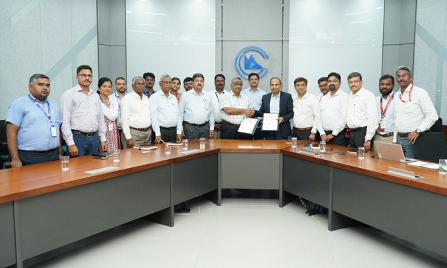 மெட்ரோ ரெயில் 2-ம் கட்ட திட்டம் - ஓட்டுநர் இல்லா மெட்ரோ ரெயில்களை தயாரிக்க ஒப்பந்தம் மெட்ரோ ரெயில் 2-ம் கட்ட திட்டம் - ஓட்டுநர் இல்லா மெட்ரோ ரெயில்களை தயாரிக்க ஒப்பந்தம்