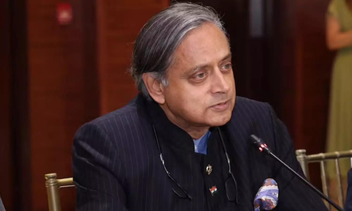 பாகிஸ்தானுடனான போரை நிறுத்த டிரம்பை மத்தியஸ்தம் செய்ய இந்தியா கேட்கவில்லை - சசிதரூர்