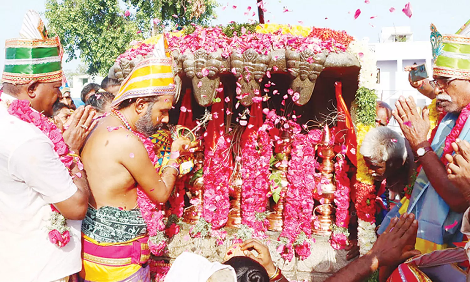 திருவேற்காடு ஆதி கருமாரியம்மன் கோவில் கும்பாபிஷேகம் திருவேற்காடு ஆதி கருமாரியம்மன் கோவில் கும்பாபிஷேகம்