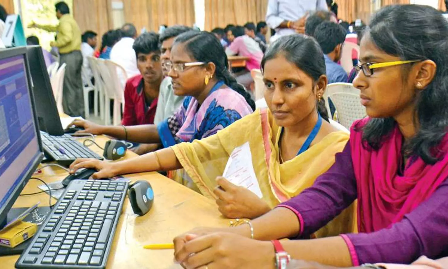 என்ஜினீயரிங் படிப்புகளில் சேர 2.44 லட்சம் பேர் போட்டி - கலந்தாய்வு எப்போது?