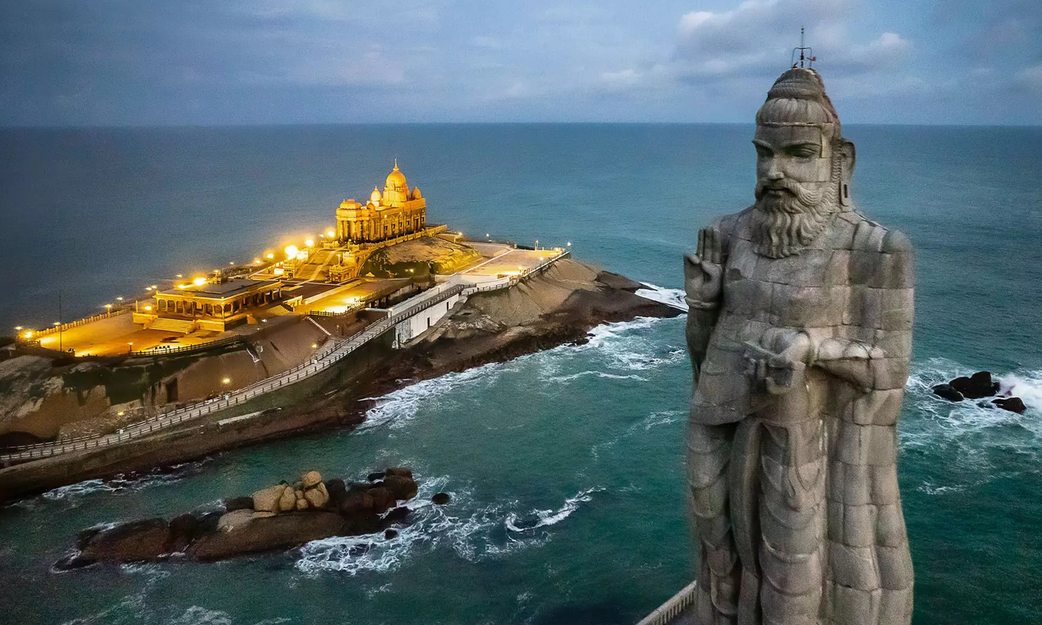 நீலத்திரைக் கடல் ஓரத்திலே..! நீலத்திரைக் கடல் ஓரத்திலே..!