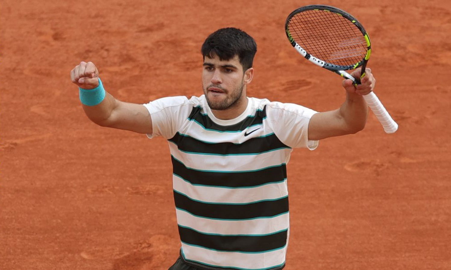 பிரெஞ்சு ஓபன்: பரபரப்பான ஆட்டத்தில் சின்னரை வீழ்த்தி சாம்பியன் பட்டம் வென்றார் அல்காரஸ் பிரெஞ்சு ஓபன்: பரபரப்பான ஆட்டத்தில் சின்னரை வீழ்த்தி சாம்பியன் பட்டம் வென்றார் அல்காரஸ்