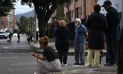 கொலம்பியாவில் சக்திவாய்ந்த நிலநடுக்கம்- சாலைகளில் தஞ்சம் அடைந்த மக்கள்