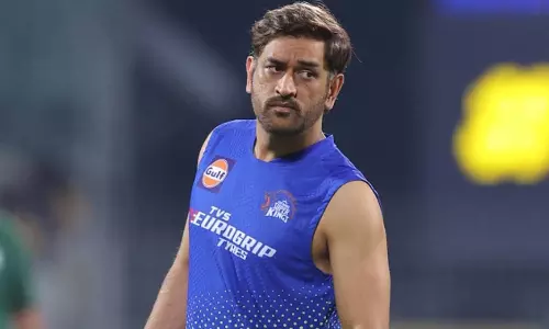 ஐ.சி.சி Hall of Fame கௌரவத்தை பெற்ற தோனி.. லிஸ்ட் வெளியீடு!