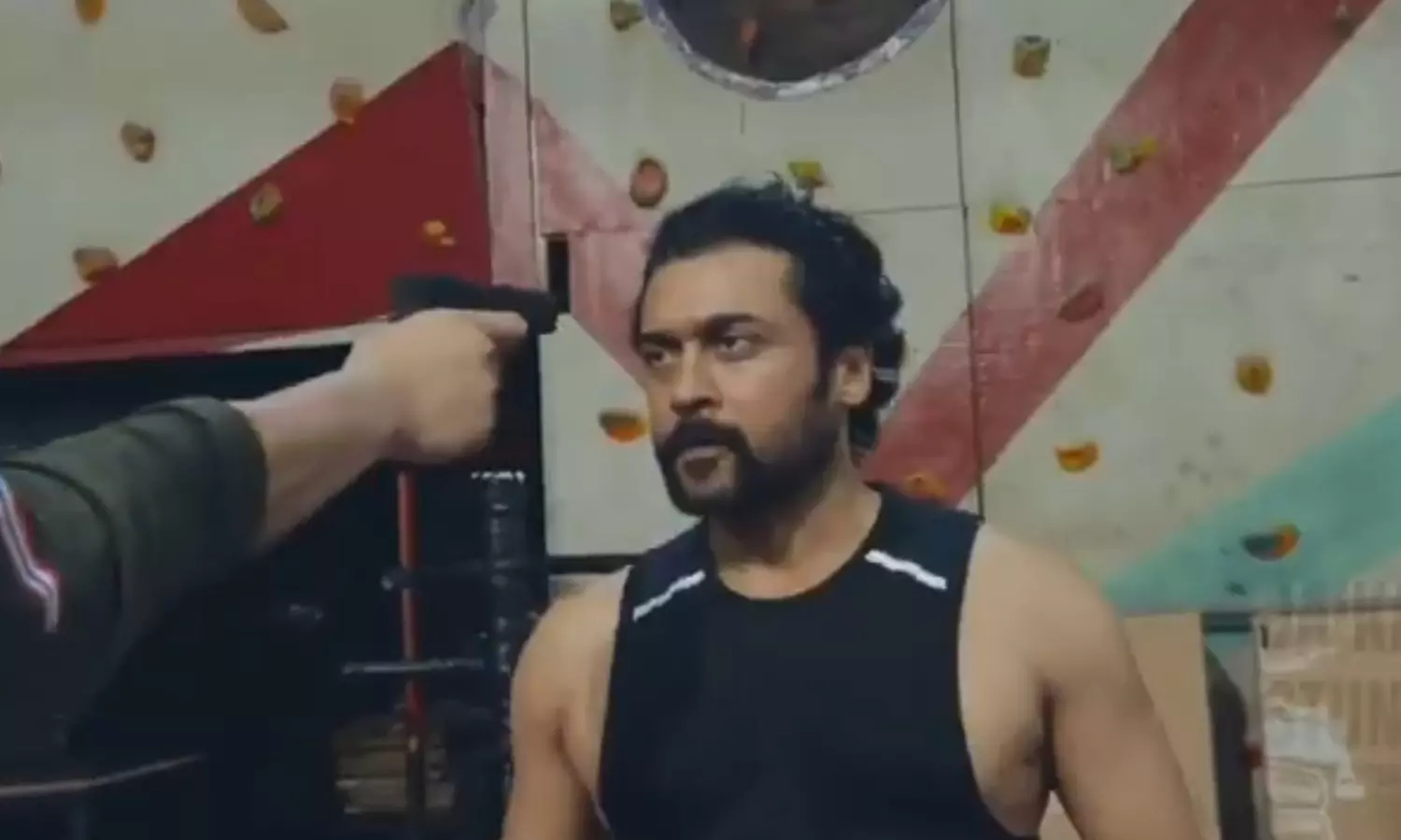 ரெட்ரோ:சூர்யா சிங்கிள் டேக் சண்டை பயிற்சி வீடியோ வெளியீடு ரெட்ரோ:சூர்யா சிங்கிள் டேக் சண்டை பயிற்சி வீடியோ வெளியீடு