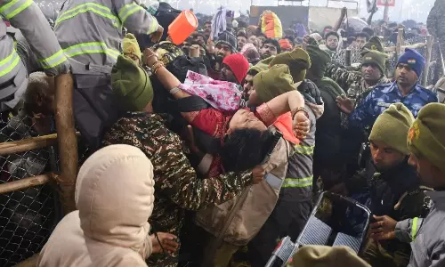 மகா கும்பமேளா கூட்டநெரிசலில் 37 பேர் அல்ல.. 82 பேர் உயிரிழப்பு - அதிர்ச்சி ரிப்போர்ட் வெளியீடு