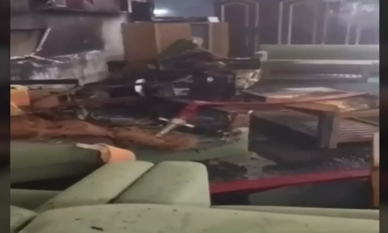 சட்டசபை வளாகத்தில் திடீர் தீ விபத்து: ஜம்முவில் பரபரப்பு