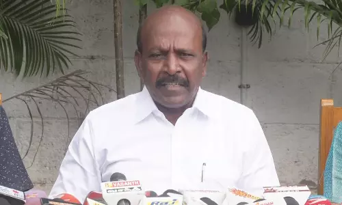போலியான கல்லூரிகளை கண்டறிய வேண்டியது மாணவர்கள் தான்- அமைச்சர் சர்ச்சை பேச்சு