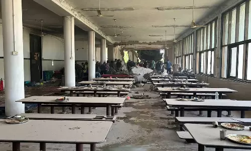 அகமதாபாத் விமான விபத்து: பயிற்சி மருத்துவர்கள் விடுதி கடும் சேதம்- 5 பேர் உயிரிழப்பு