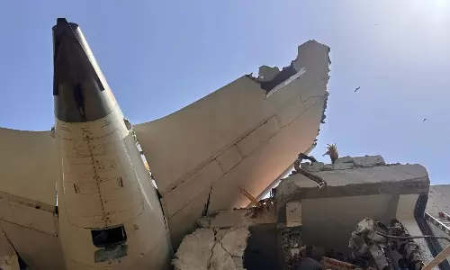 அகமதாபாத்: விமான விபத்தில் இருந்து போக்குவரத்து நெரிசலால் உயிர் தப்பிய பெண்