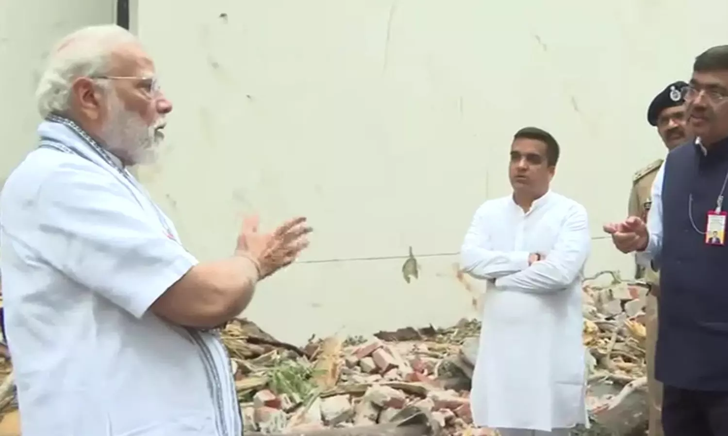 அகமதாபாத் விமான விபத்து - சம்பவ இடத்தில் பிரதமர் மோடி ஆய்வு அகமதாபாத் விமான விபத்து - சம்பவ இடத்தில் பிரதமர் மோடி ஆய்வு