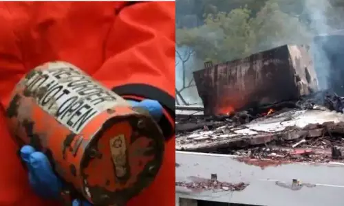 விமான விபத்தின் மர்மத்தை அவிழ்க்கும் கருப்புப் பெட்டி என்றால் என்ன?.. எவ்வாறு செயல்படுகிறது?