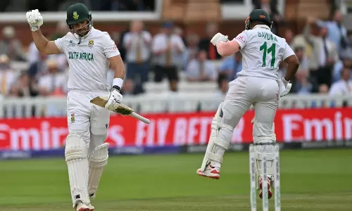 மார்கிரம், பவுமா அபார ஆட்டம்: வெற்றியின் விளிம்பில் தென் ஆப்பிரிக்கா