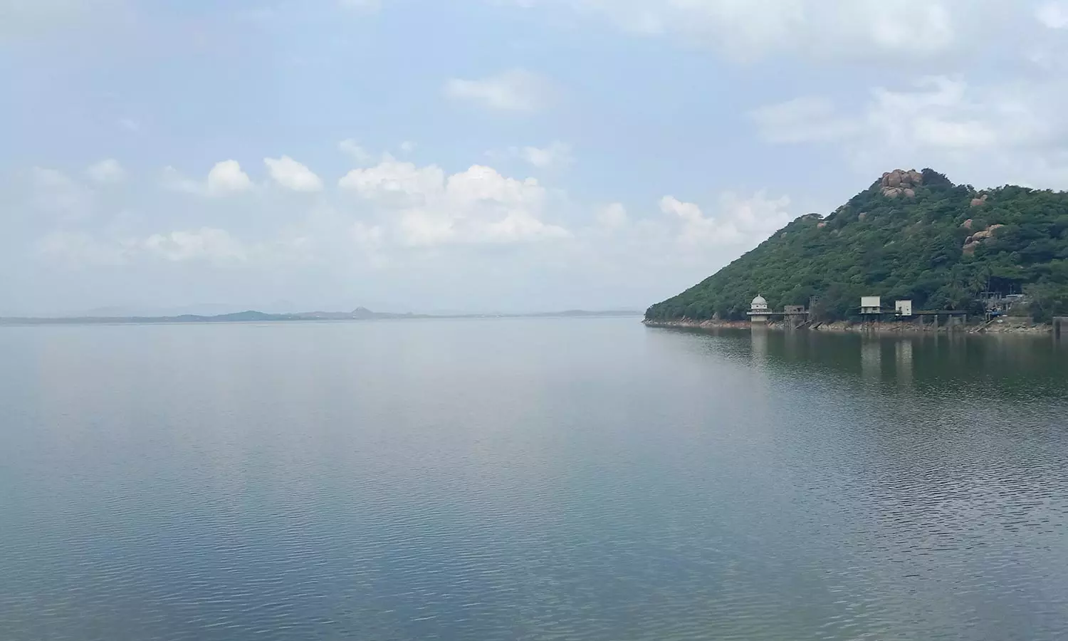 மேட்டூர் அணைக்கு நீர்வரத்து 7507 கனஅடியாக அதிகரிப்பு மேட்டூர் அணைக்கு நீர்வரத்து 7507 கனஅடியாக அதிகரிப்பு