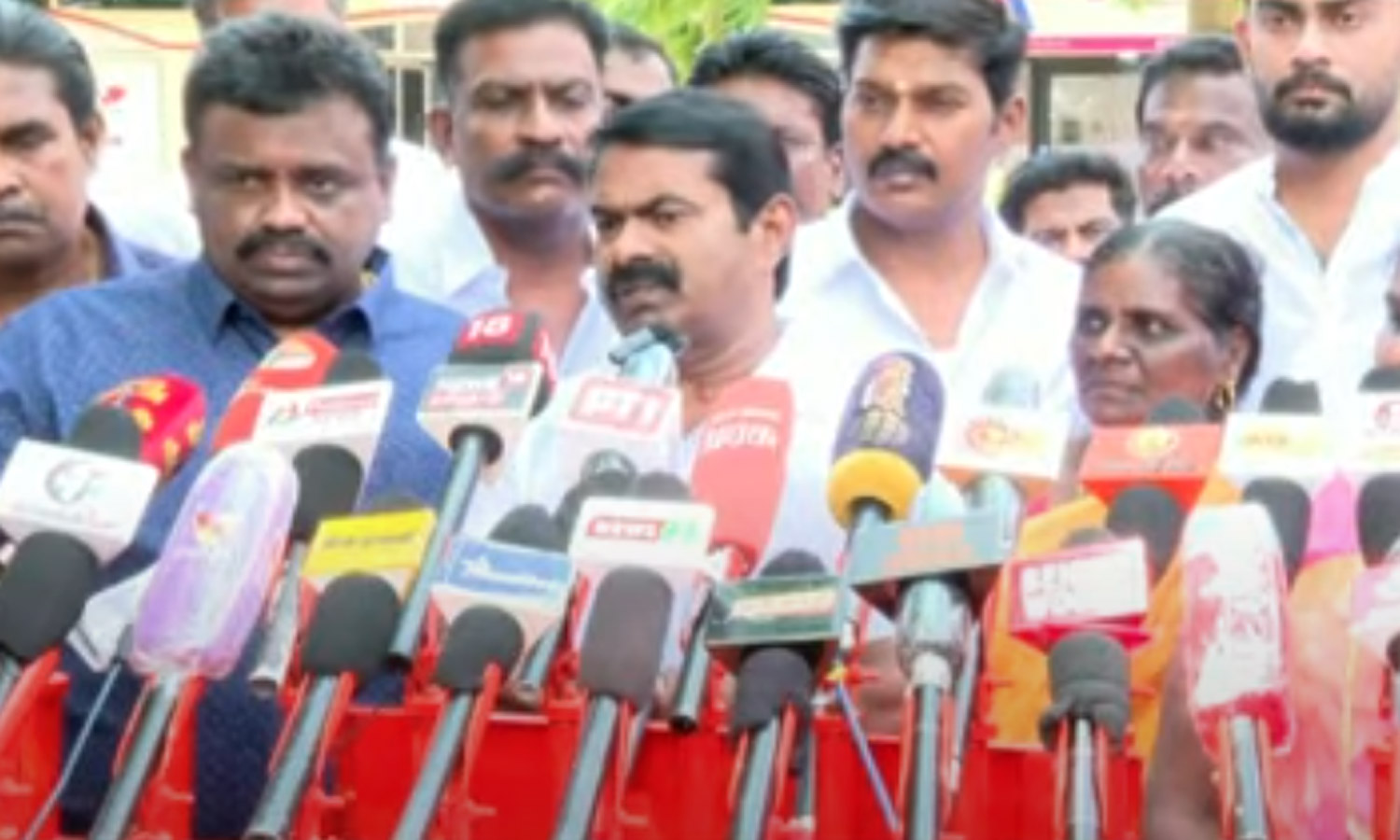 தாய் மொழி வழிபாடு என்பது  இனத்தின் அடிப்படை உரிமை - சீமான்