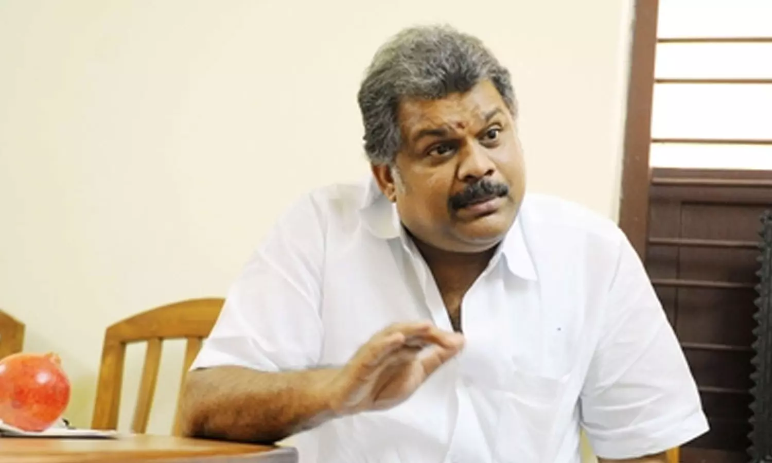 நிதியை காரணம் காட்டி நீர் நிலைகளை தூர்வாராமல் இருப்பதா?- ஜி.கே.வாசன் கண்டனம் நிதியை காரணம் காட்டி நீர் நிலைகளை தூர்வாராமல் இருப்பதா?- ஜி.கே.வாசன் கண்டனம்