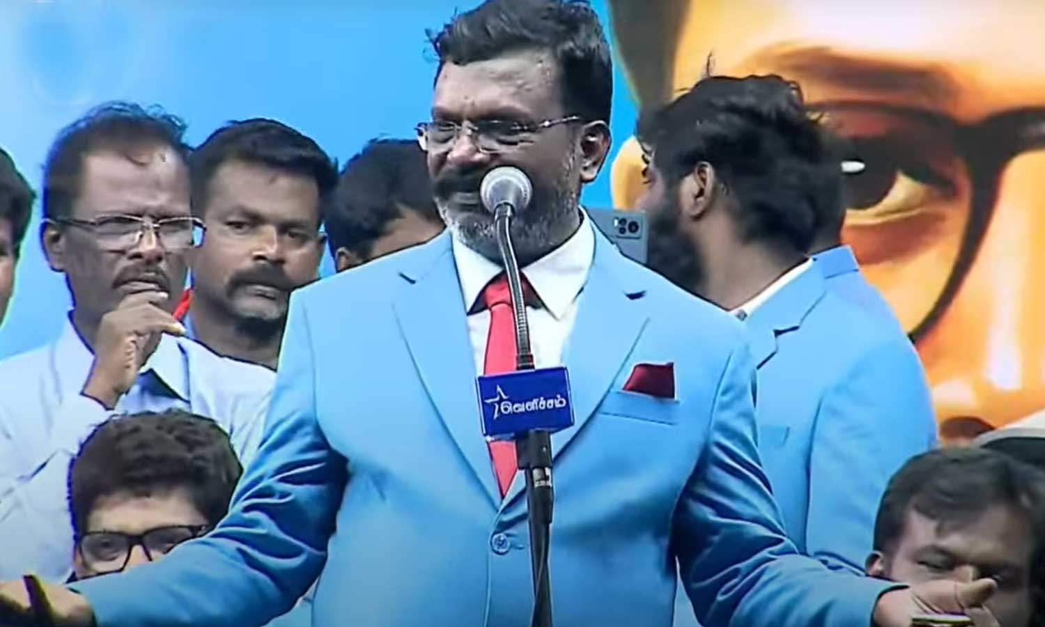 சிறுத்தைகள் எப்பக்கமோ அப்பக்கம்தான் வெற்றி..! அப்பக்கம்தான் ஆட்சி..! திருமாவளவன் சிறுத்தைகள் எப்பக்கமோ அப்பக்கம்தான் வெற்றி..! அப்பக்கம்தான் ஆட்சி..! திருமாவளவன்