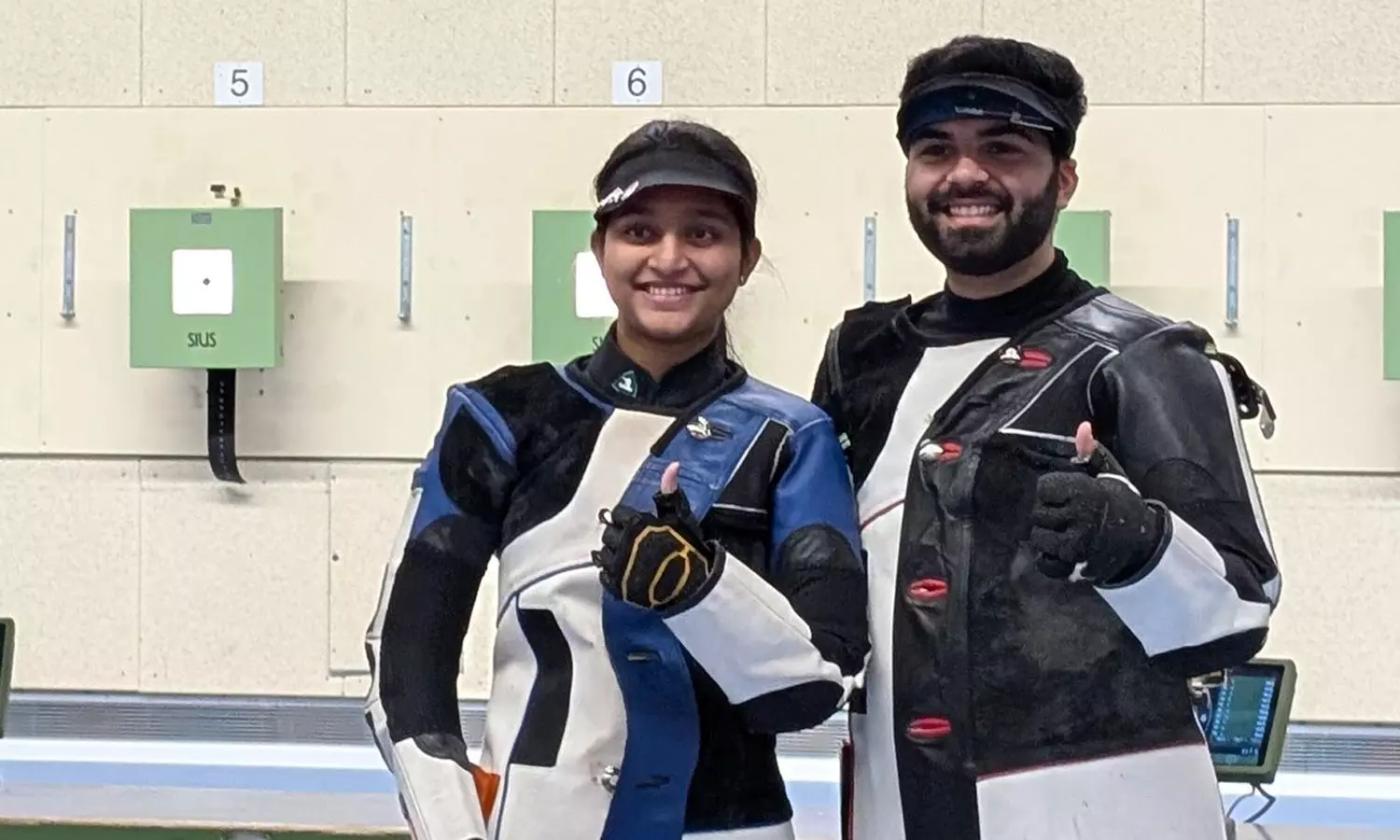 உலகக் கோப்பை துப்பாக்கி சுடுதல்: கலப்பு அணி பிரிவில் தங்கம் வென்றது இந்திய ஜோடி உலகக் கோப்பை துப்பாக்கி சுடுதல்: கலப்பு அணி பிரிவில் தங்கம் வென்றது இந்திய ஜோடி