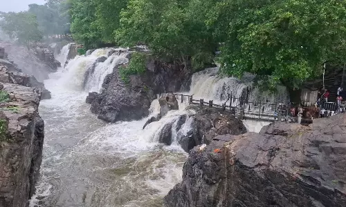 ஒகேனக்கல்லுக்கு நீர்வரத்து 6,500 கனஅடியாக குறைந்தது