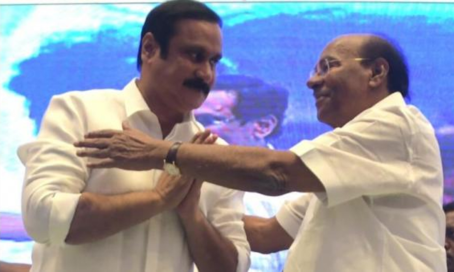 தியாக தீபங்களான தந்தையரை எல்லா நாளும் வணங்குவோம்! - அன்புமணி