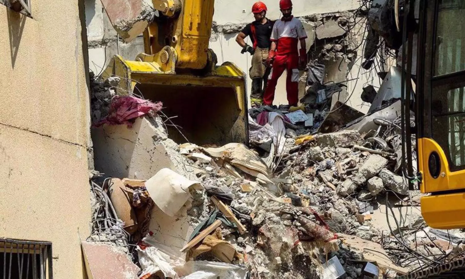 ஈரான் குடியிருப்பு கட்டிடம் மீது இஸ்ரேல் தாக்குதல்.. 29 குழந்தைகள் உட்பட 60 பேர் உயிரிழப்பு