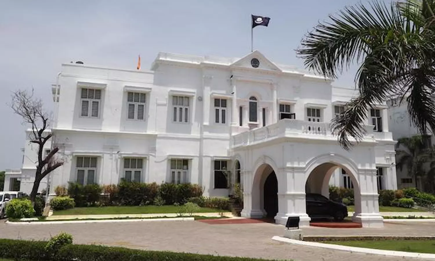 போலீஸ் பட்டாலியன் எஸ்.பி. அருண் திடீர் ராஜினாமா