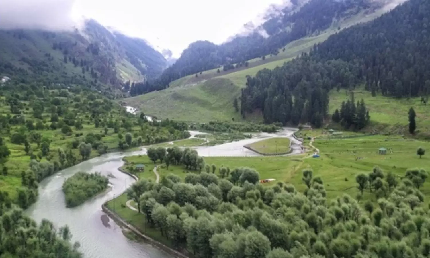 ஜம்மு-காஷ்மீர்: பஹல்காம் தாக்குதலுக்குப் பின் மூடப்பட்ட 16 சுற்றுலாத் தலங்கள் மீண்டும் திறப்பு