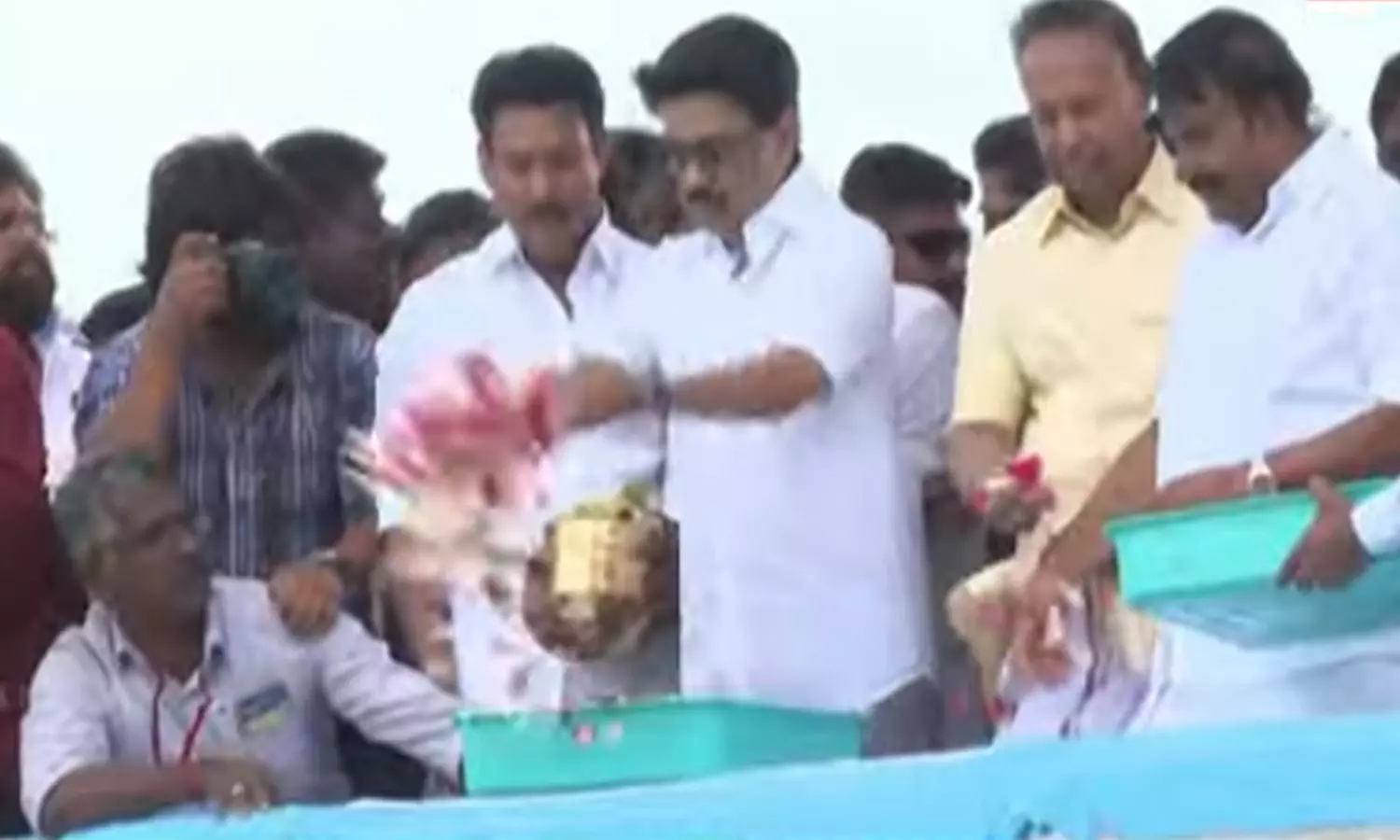 டெல்டா பாசனத்திற்காக கல்லணையில் நீர் திறந்து வைத்தார் முதலமைச்சர் மு.க.ஸ்டாலின்