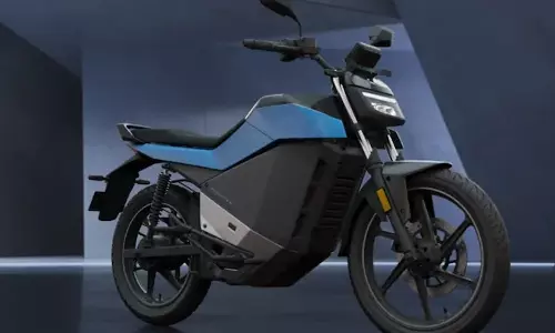 ரோட்ஸ்டர் எக்ஸ் மாடலின் விநியோகத்தை தொடங்கிய ஓலா எலெக்ட்ரிக்