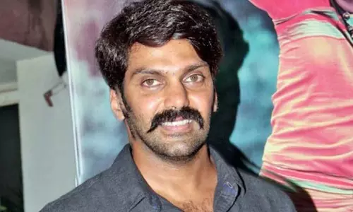 ஆர்யா வீட்டில் வருமான வரித்துறை சோதனை?