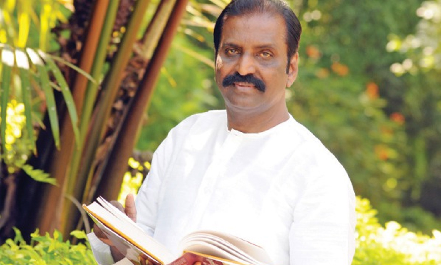 என்மீது ஒரு பழிஉண்டு... அது முற்றிலும் உண்மைக்குப் புறம்பானது - வைரமுத்து