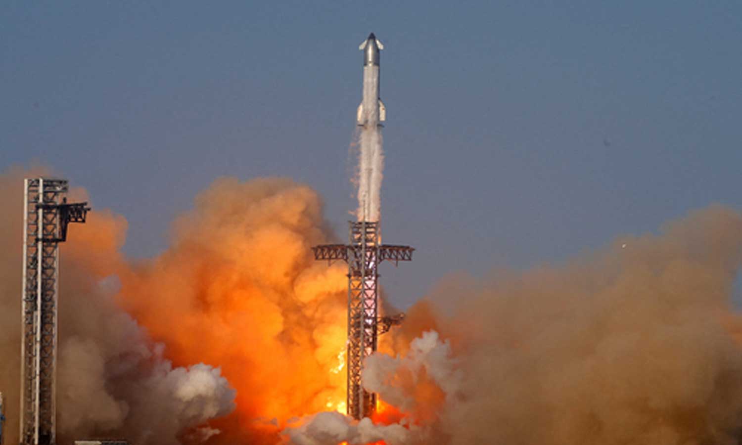 வெடித்துச் சிதறிய ஸ்பேஸ் எக்ஸ் ராக்கெட் - வீடியோ வைரல்