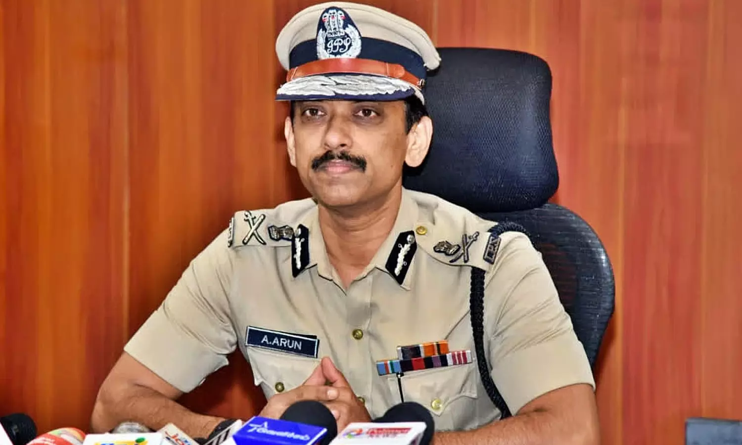 லாரி ஏறி பள்ளி சிறுமி பலி - கனரக வாகனங்களுக்கு நேரக் கட்டுப்பாடு விதித்த காவல் ஆணையர்