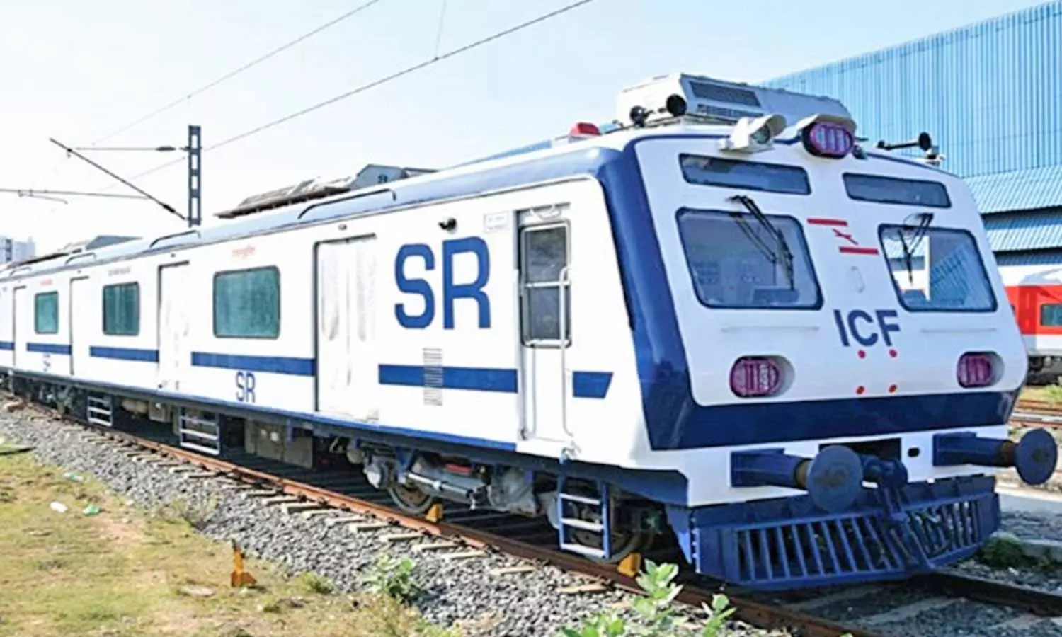 சென்னை கடற்கரை- செங்கல்பட்டு ஏ.சி. மின்சார ரெயிலுக்கு பயணிகளிடம் வரவேற்பு இல்லை