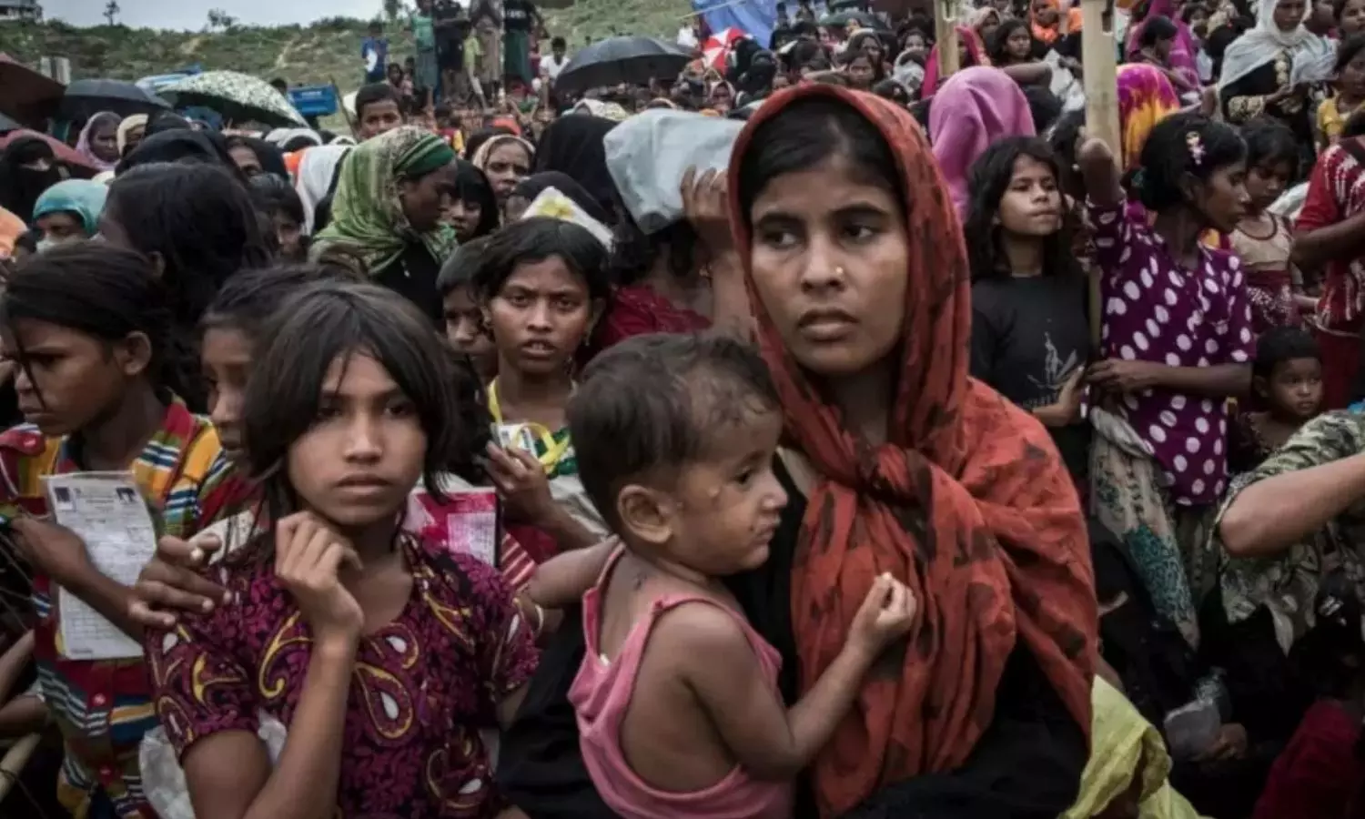 மனிதாபிமானத்தை மரிக்கச் செய்யும் பெரும்பான்மைவாதம்.. உலக அகதிகள் தினம் சொல்லும் கசப்பான உண்மை! மனிதாபிமானத்தை மரிக்கச் செய்யும் பெரும்பான்மைவாதம்.. உலக அகதிகள் தினம் சொல்லும் கசப்பான உண்மை!