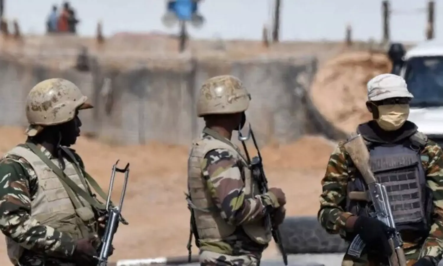 நைஜரில் துணிகரம்: ஆயுத கும்பல் தாக்கியதில் 34 ராணுவ வீரர்கள் பலி