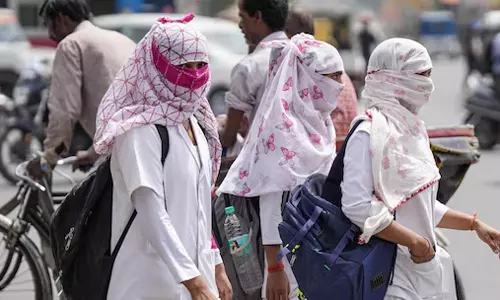 தமிழ்நாட்டில் 7 இடங்களில் சதமடித்த வெயில்: வரும் 25-ந்தேதி வரை வெப்பத்தின் தாக்கம் நீடிக்கும்