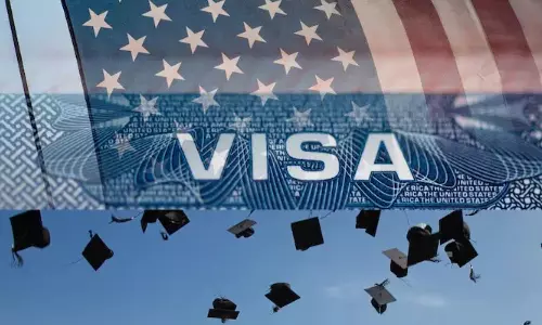 வெளிநாட்டு மாணவர்களுக்கு விசா வழங்கும் பணிகளை நிபந்தனையுடன் மீண்டும் தொடங்கிய அமெரிக்கா!
