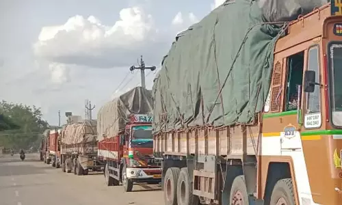 நேரக்கட்டுப்பாட்டை மீறிய 207 கனரக வாகனங்கள் மீது போலீசார் வழக்குப்பதிவு