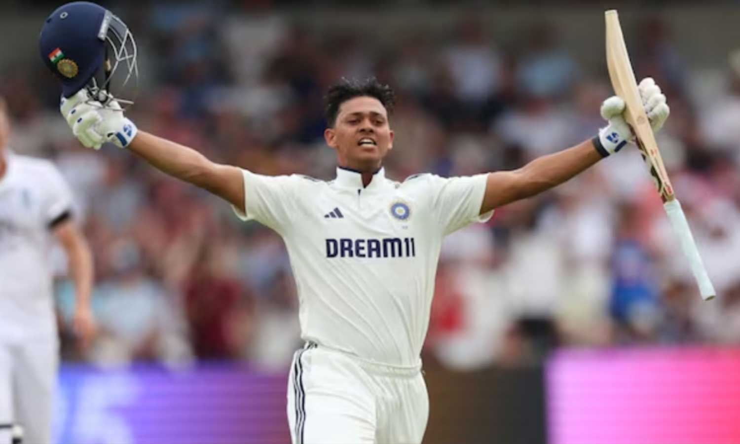 டெஸ்ட் கிரிக்கெட்டில் இதுவரை யாரும் செய்யாத வரலாற்று சாதனையை படைத்த ஜெய்ஸ்வால்