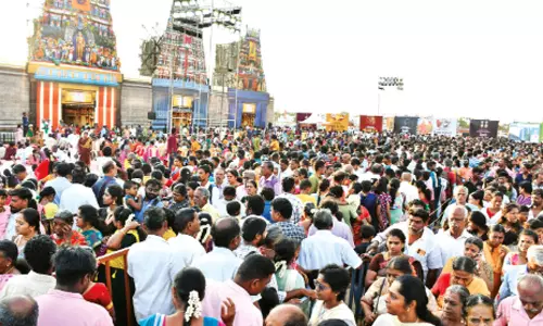 மதுரையில் நாளை முருக பக்தர்கள் மாநாடு - ஒரே நேரத்தில் லட்சக்கணக்கானோர் கந்தசஷ்டி கவசம் பாட ஏற்பாடு